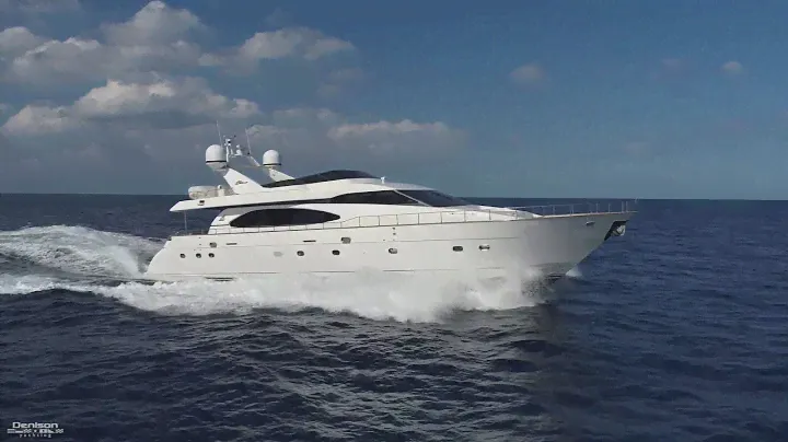 Azimut 85 Ultimate Motoryacht Walkthrough [$899,000]